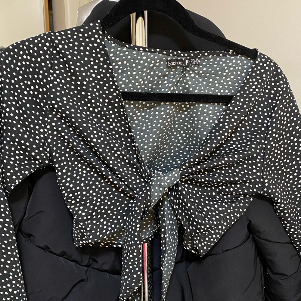 Boohoo polka dot/animal print cropped tie top